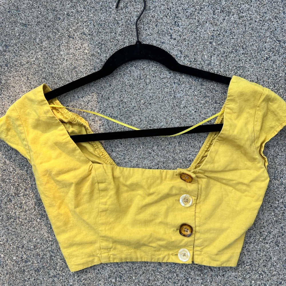 *URBAN OUTFITTERS SUMMER TOP*
